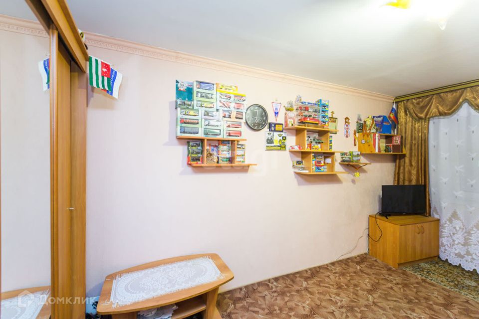 Продаётся комната в 4-комн. квартире, 30.5 м²