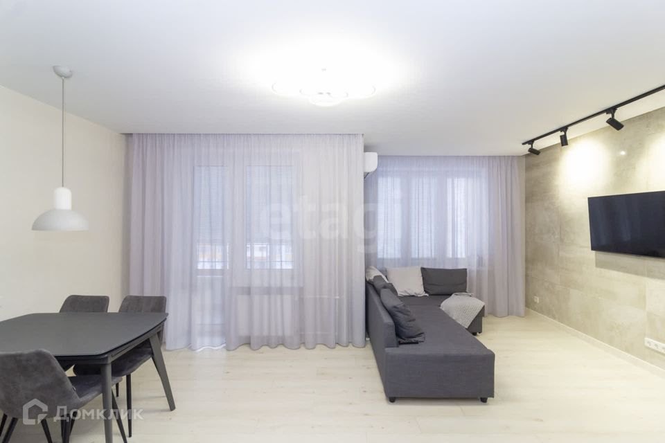 Продаётся 3-комнатная квартира, 90.8 м²