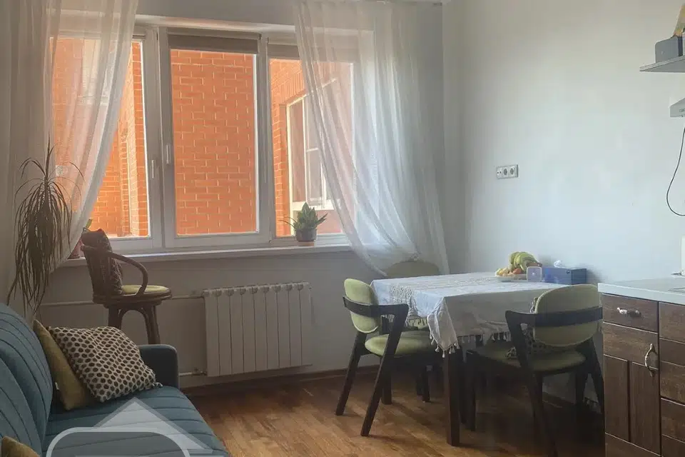 Продаётся 1-комнатная квартира, 48.5 м²