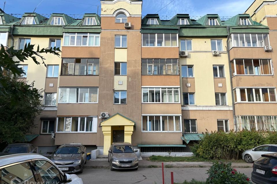 Сдаётся 2-комнатная квартира, 61 м²