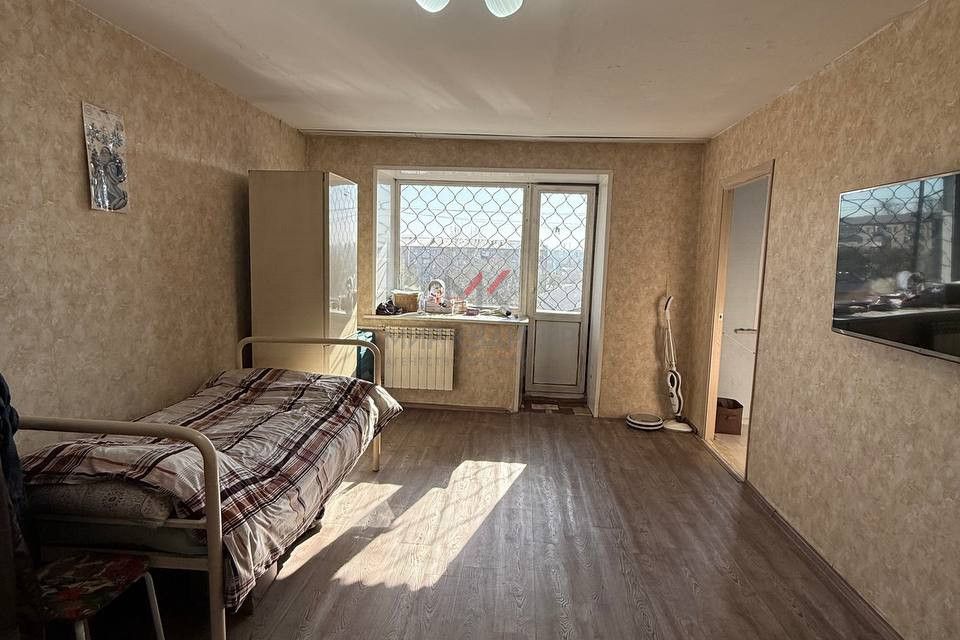 Продаётся 4-комнатная квартира, 64.5 м²