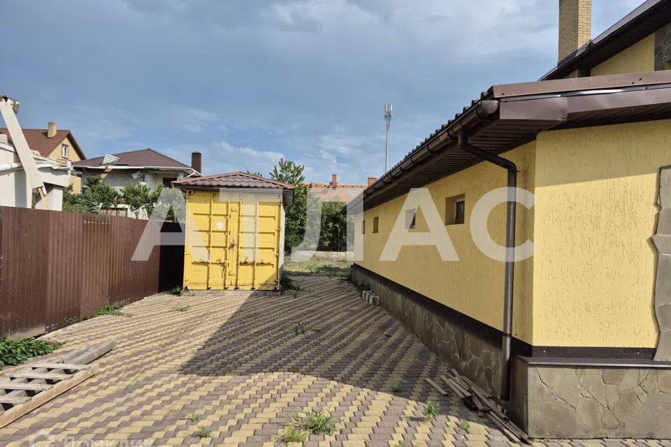 Продаётся 2-этажный дом, 285.9 м²