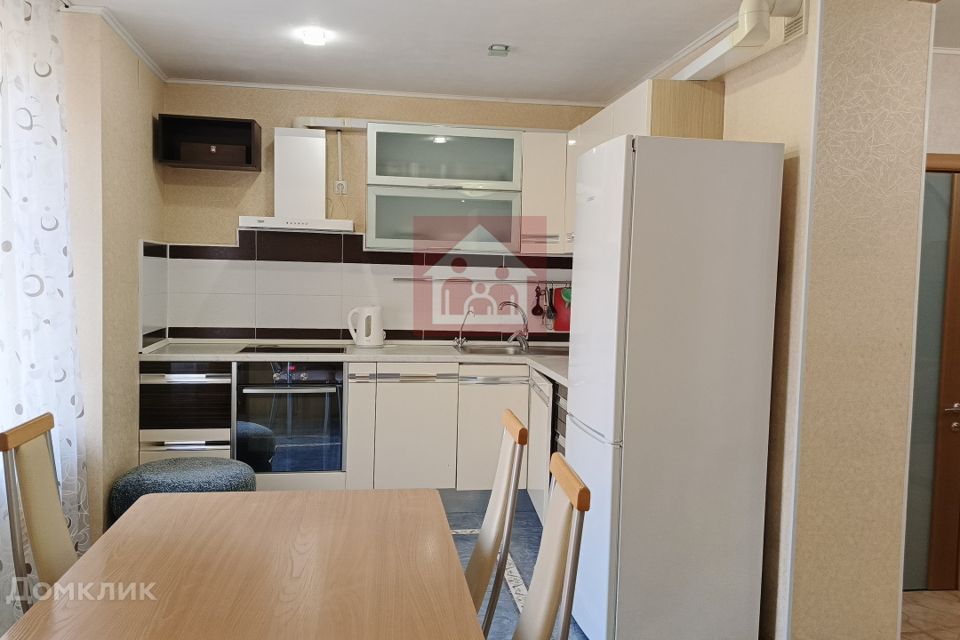 Сдаётся 3-комнатная квартира, 82 м²