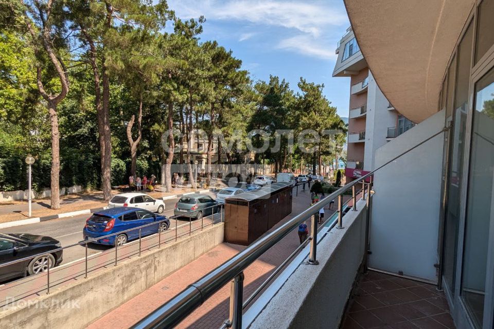 Продаётся 1-комнатная квартира, 42.4 м²