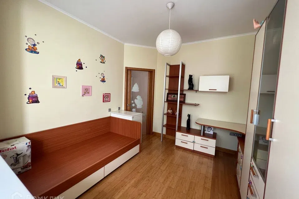Продаётся 3-комнатная квартира, 72.5 м²