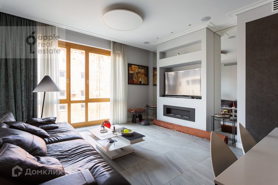 Сдаётся 4-комнатная квартира, 152 м²