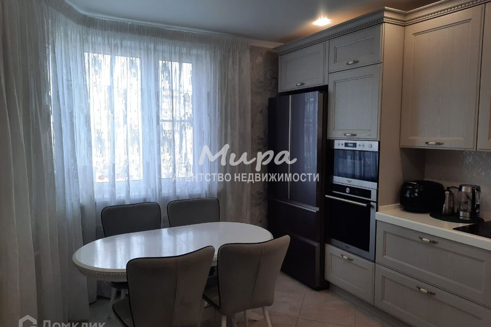 Продаётся 2-комнатная квартира, 60.2 м²