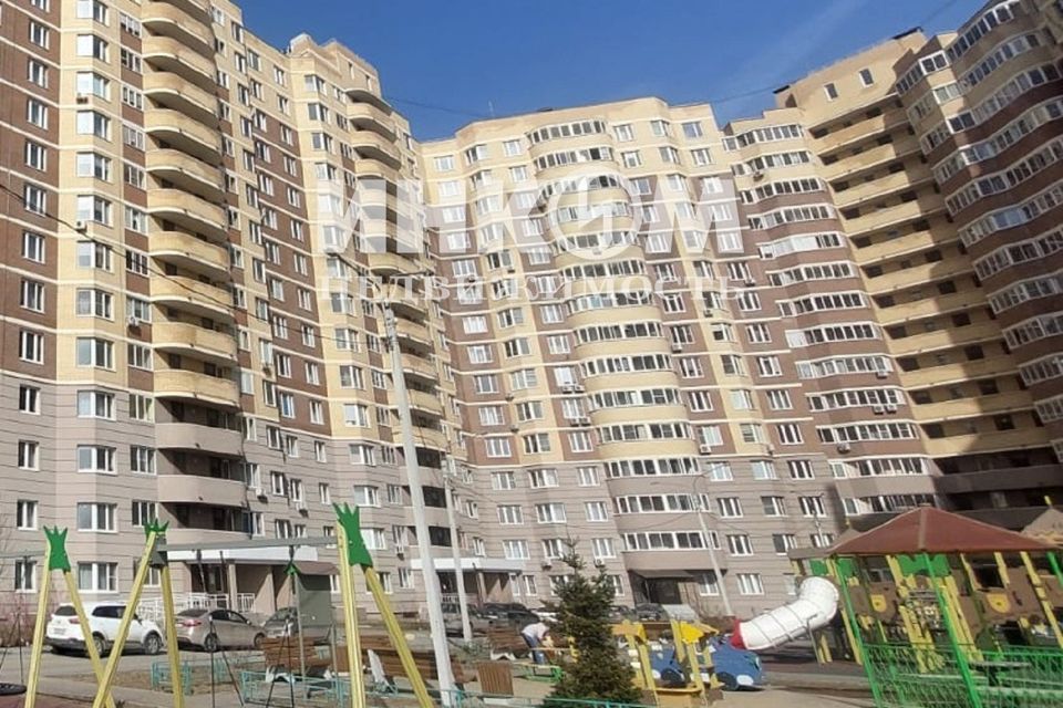 Продаётся 1-комнатная квартира, 45.6 м²