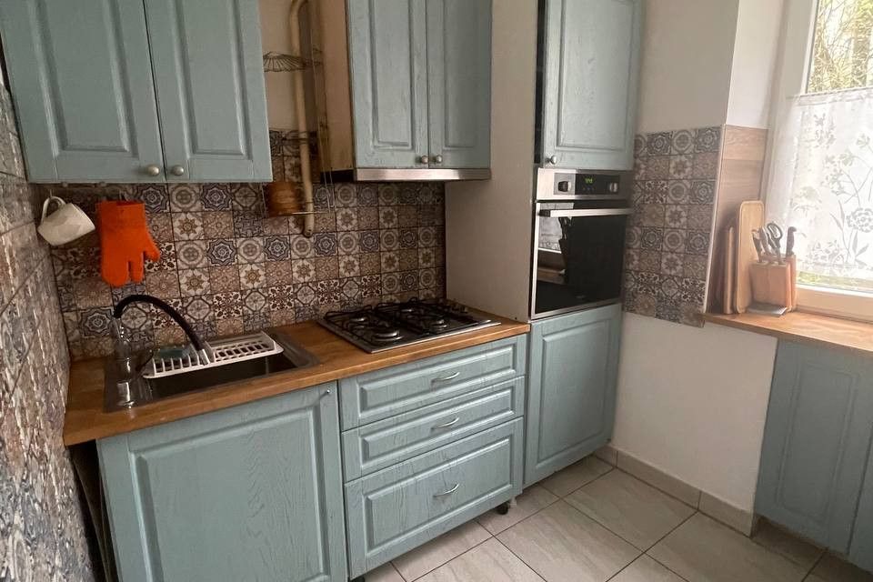 Продаётся 4-комнатная квартира, 79.4 м²