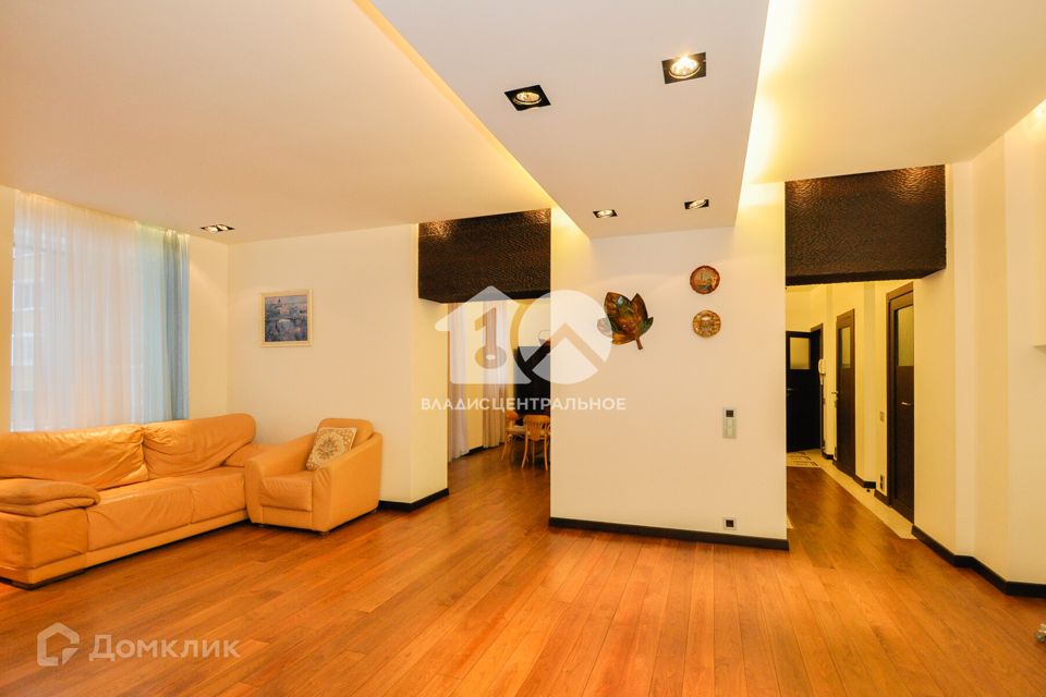 Продаётся 3-комнатная квартира, 110 м²