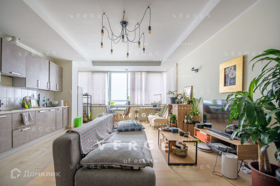 Продаётся 2-комнатная квартира, 65.8 м²