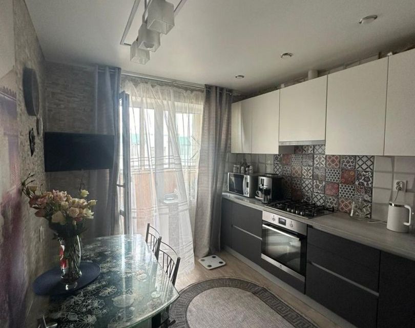 Продаётся 3-комнатная квартира, 65 м²