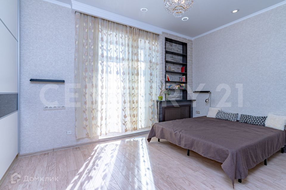 Продаётся 4-комнатная квартира, 118 м²