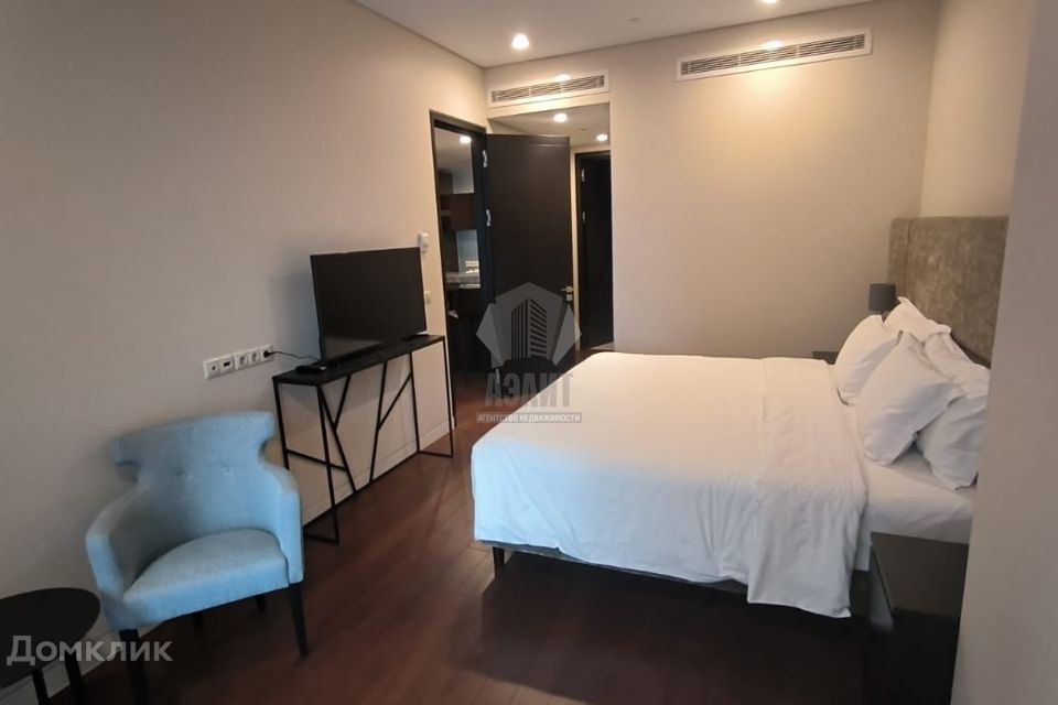 Сдаётся 2-комнатная квартира, 92 м²