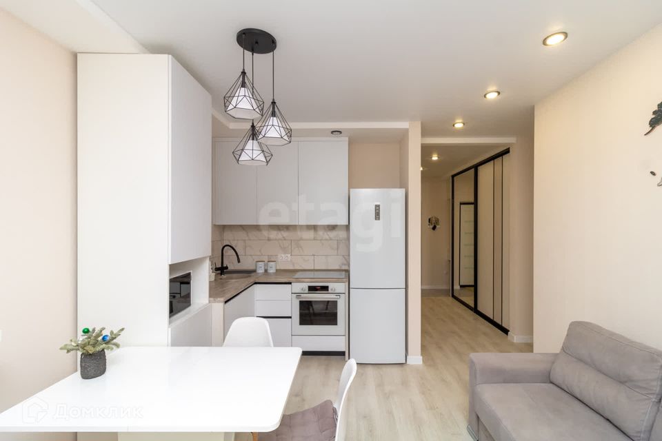 Продаётся 1-комнатная квартира, 42.3 м²