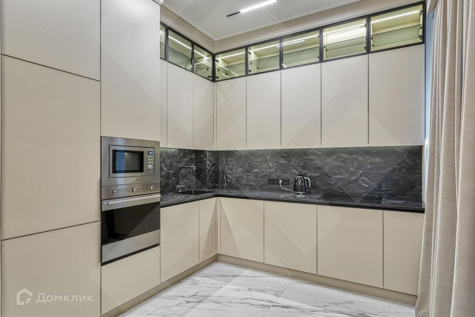 Сдаётся 2-комнатная квартира, 90 м²
