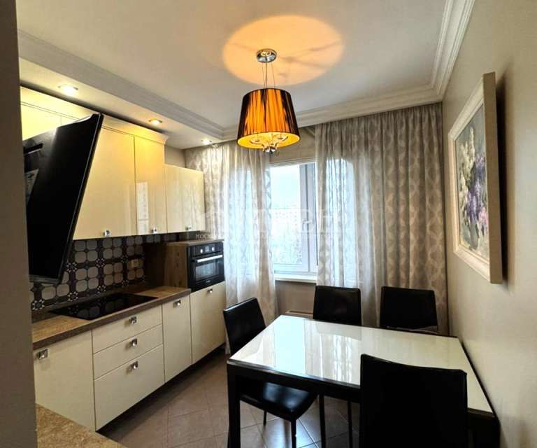 Продаётся 2-комнатная квартира, 55.2 м²