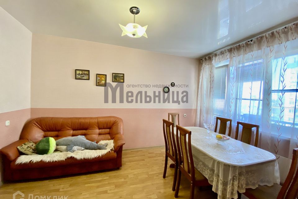 Продаётся 4-комнатная квартира, 89 м²