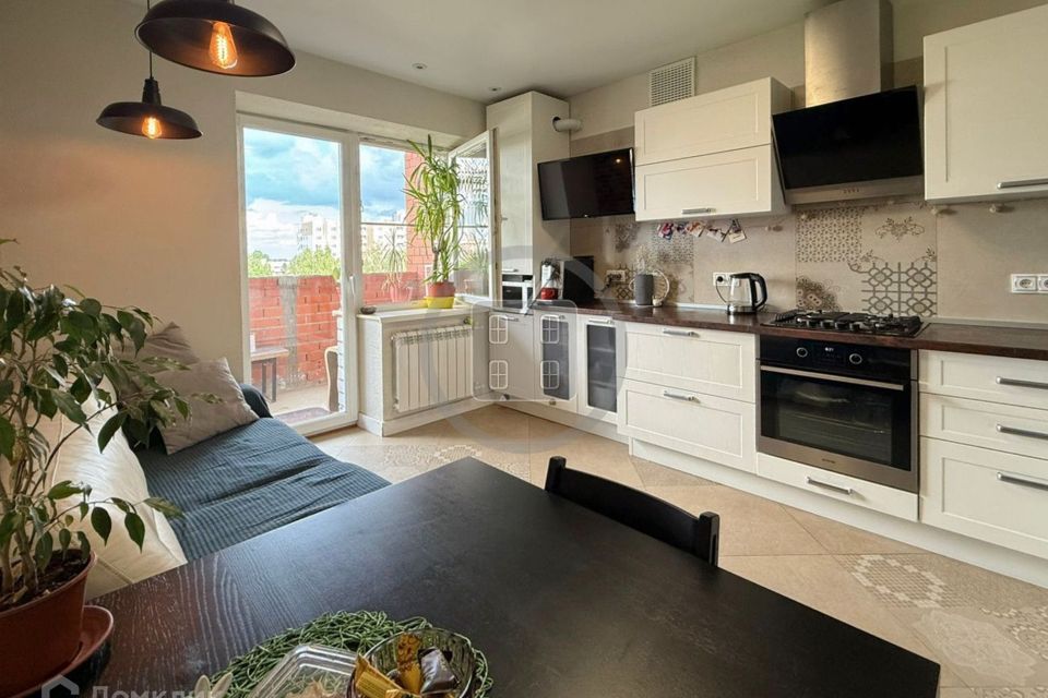 Продаётся 1-комнатная квартира, 43.3 м²