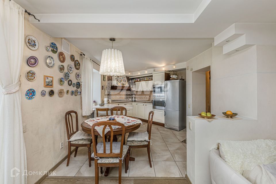 Продаётся 5-комнатная квартира, 130.2 м²