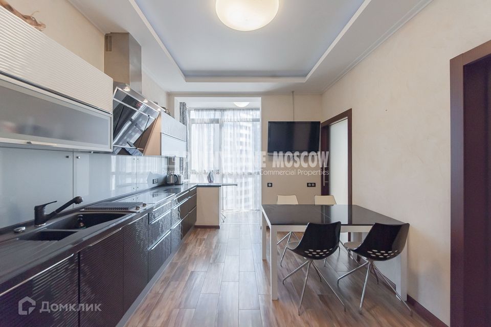 Сдаётся 2-комнатная квартира, 110 м²