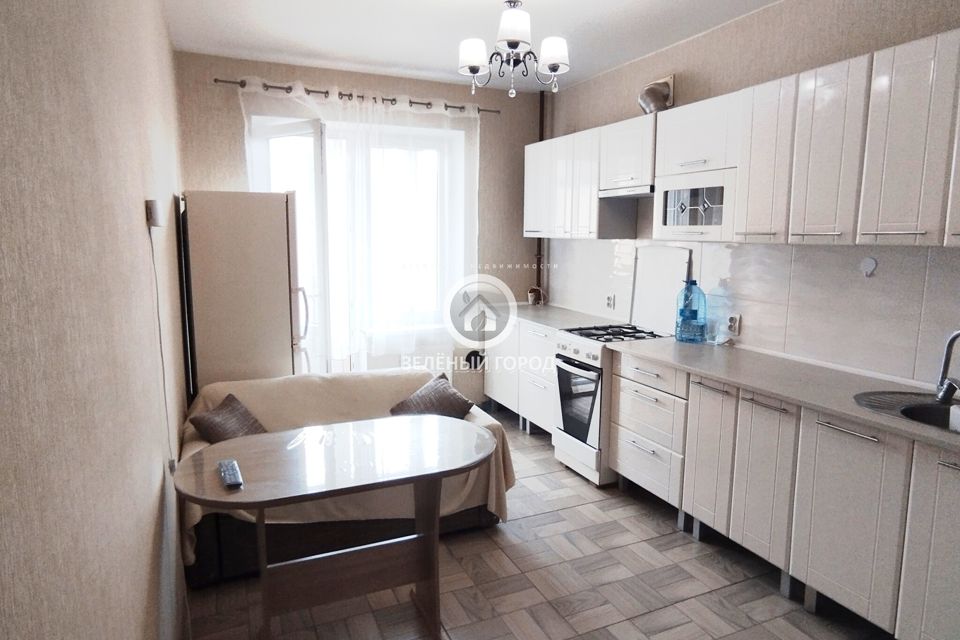 Продаётся 1-комнатная квартира, 43 м²