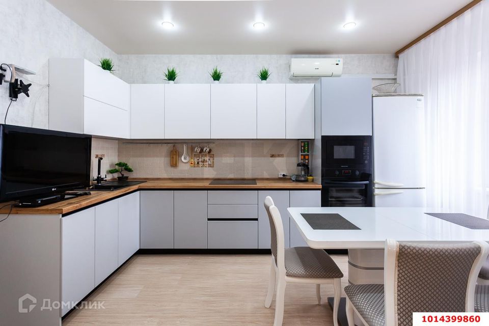 Продаётся 2-комнатная квартира, 61.6 м²