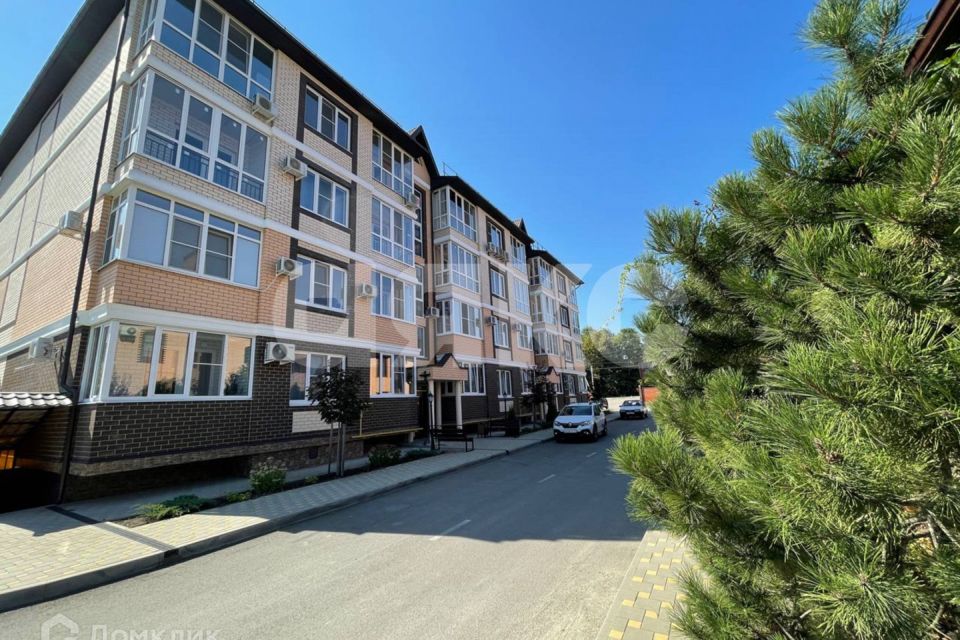 Продаётся 2-комнатная квартира, 75.9 м²