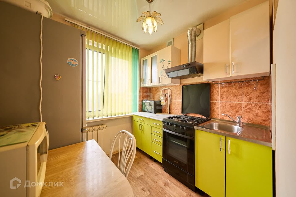 Продаётся 3-комнатная квартира, 47.6 м²