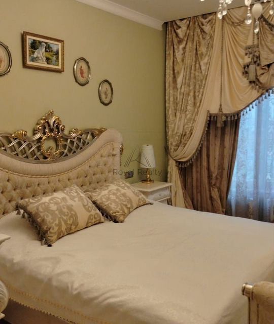 Сдаётся 3-комнатная квартира, 155 м²