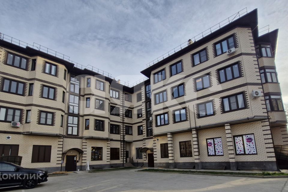Продаётся 1-комнатная квартира, 42 м²