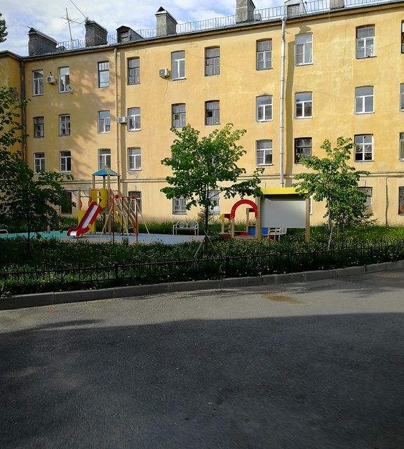 Продаётся 10-комнатная квартира, 105.1 м²
