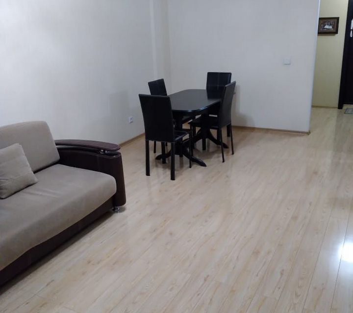 Продаётся 1-комнатная квартира, 49.4 м²