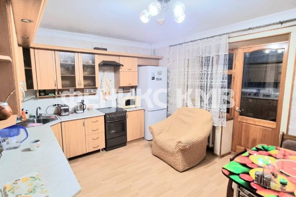 Продаётся 3-комнатная квартира, 105 м²