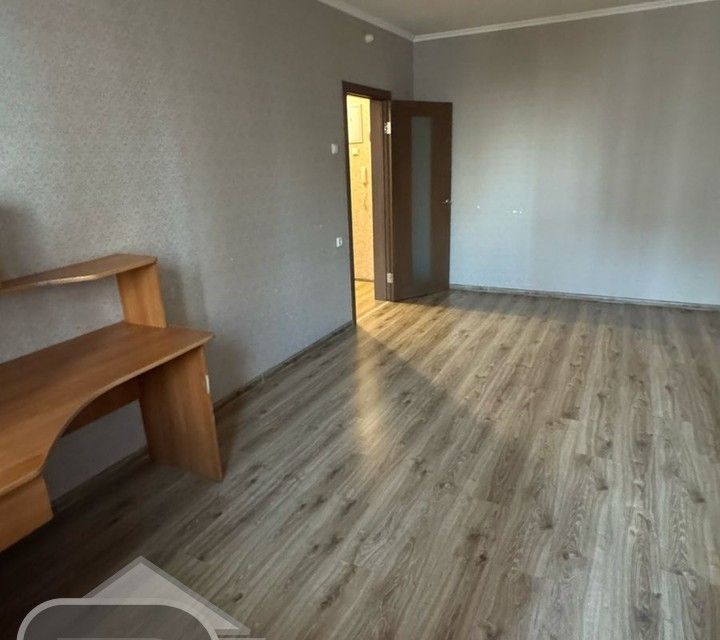Продаётся 1-комнатная квартира, 38 м²