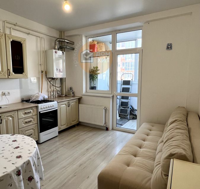 Продаётся 1-комнатная квартира, 41.6 м²