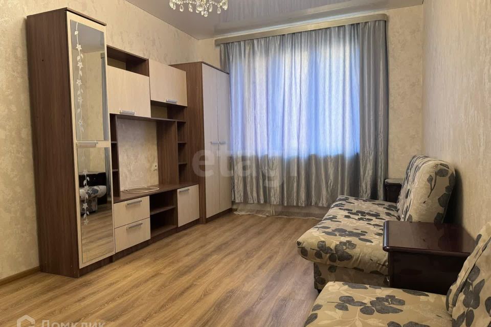 Продаётся 1-комнатная квартира, 38 м²