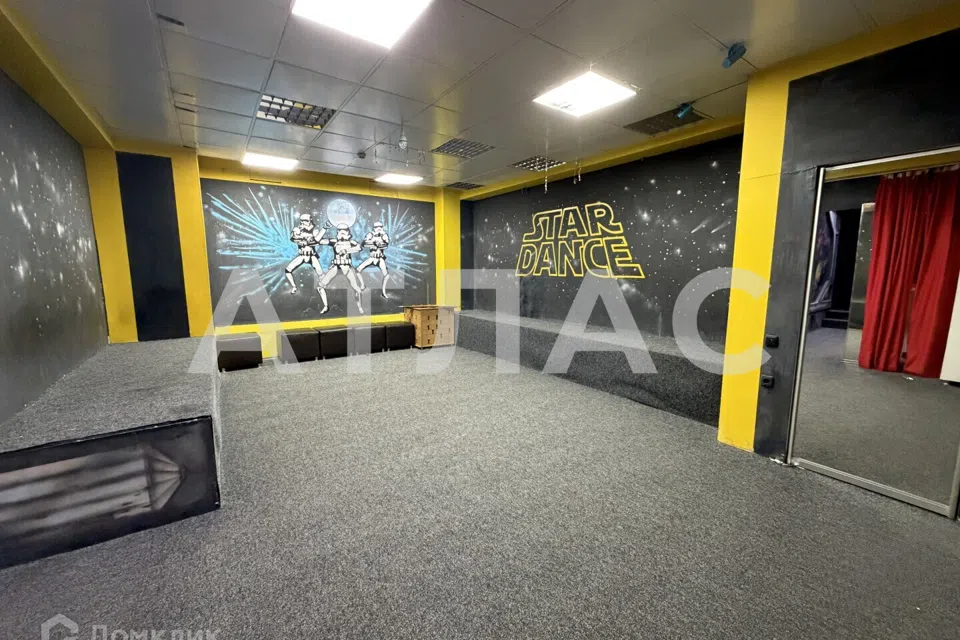 Сдаётся помещение своб. назначения, 300 м²