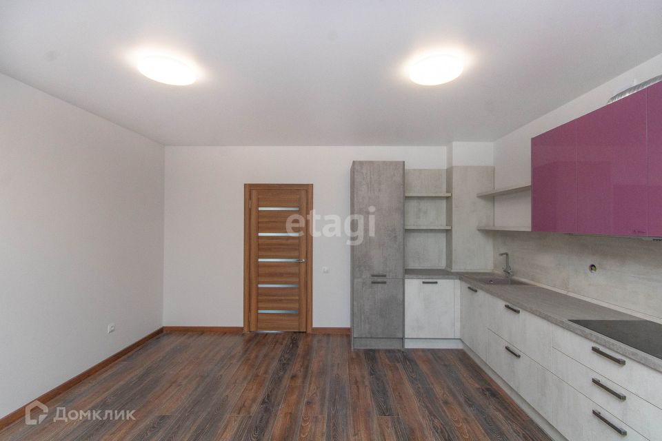 Продаётся 2-комнатная квартира, 76.9 м²