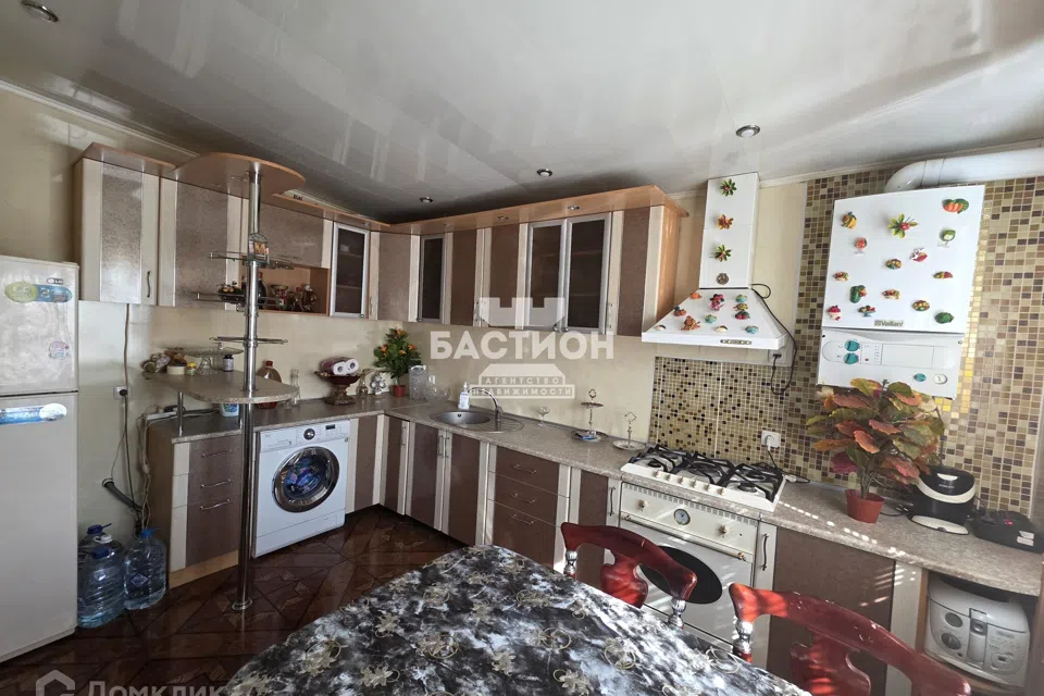 Продаётся 1-этажный дом, 130 м²