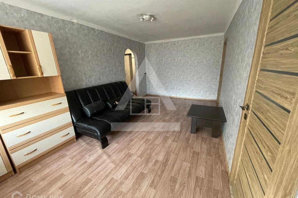 Продаётся 3-комнатная квартира, 42.2 м²