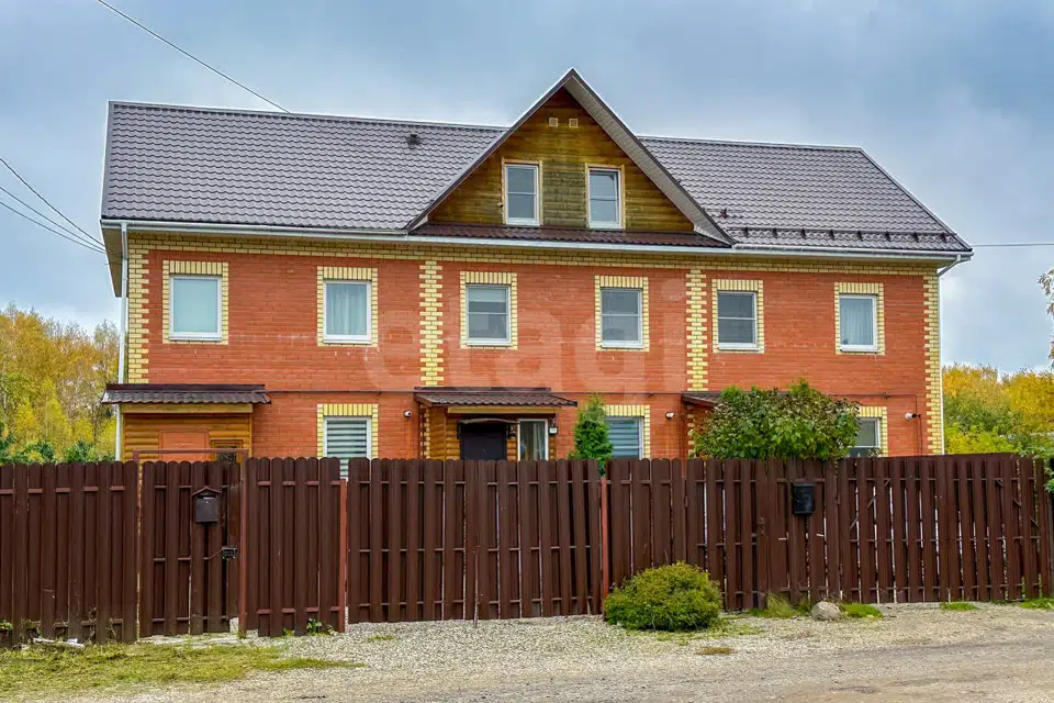 Продаётся таунхаус, 3-эт., 170.6 м²