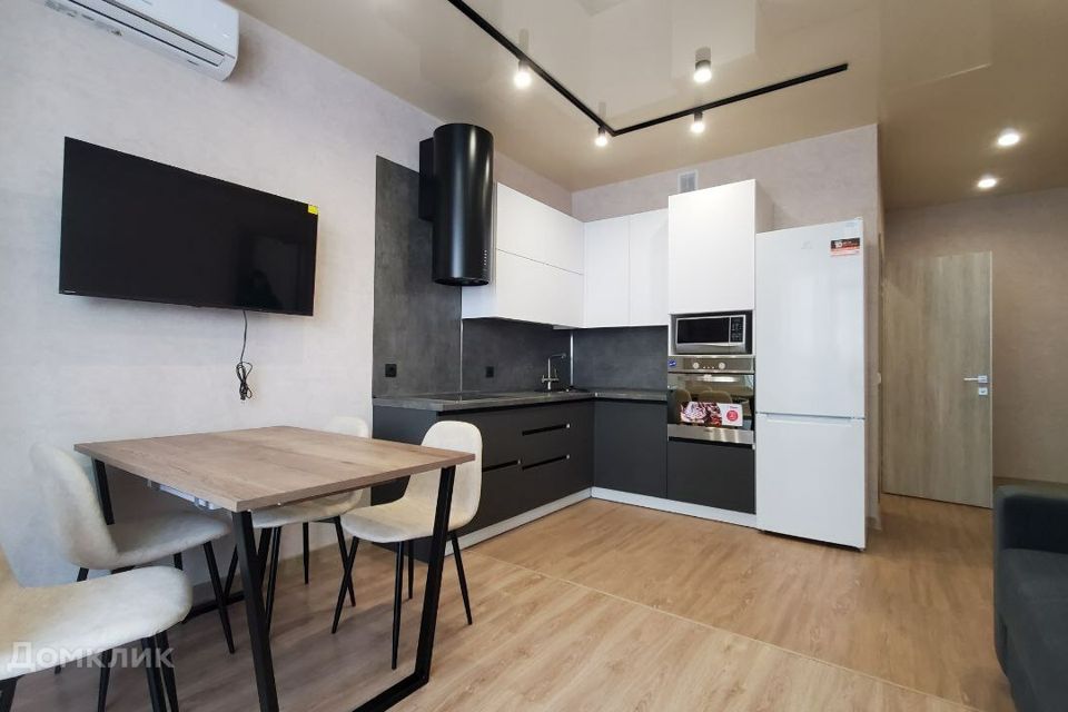 Сдаётся 1-комнатная квартира, 42 м²