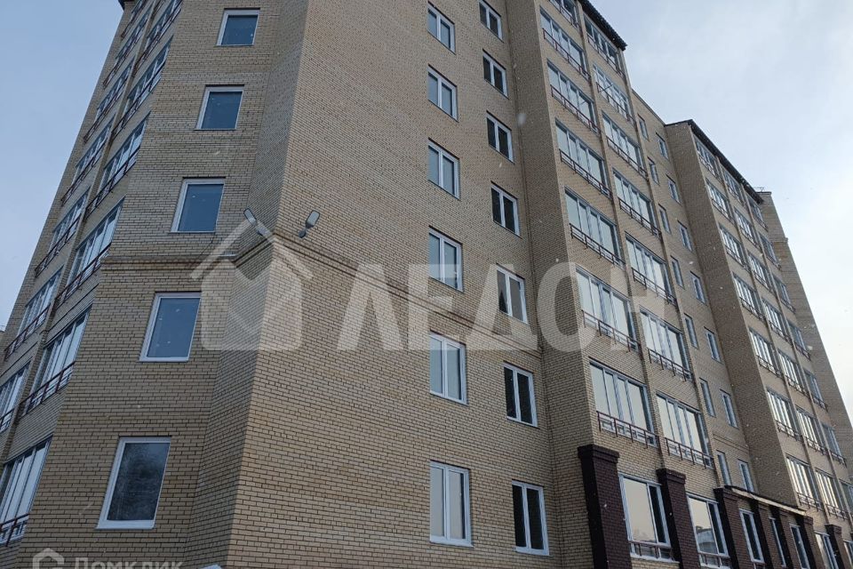 Продаётся 3-комнатная квартира, 124.7 м²