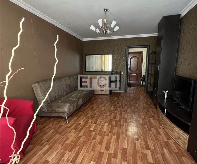 Продаётся 1-комнатная квартира, 41.3 м²