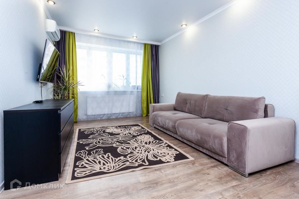 Продаётся 1-комнатная квартира, 49 м²
