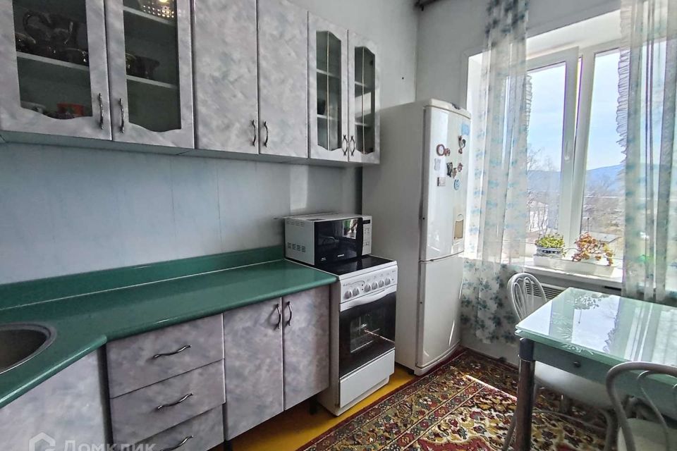 Продаётся 2-комнатная квартира, 60.9 м²