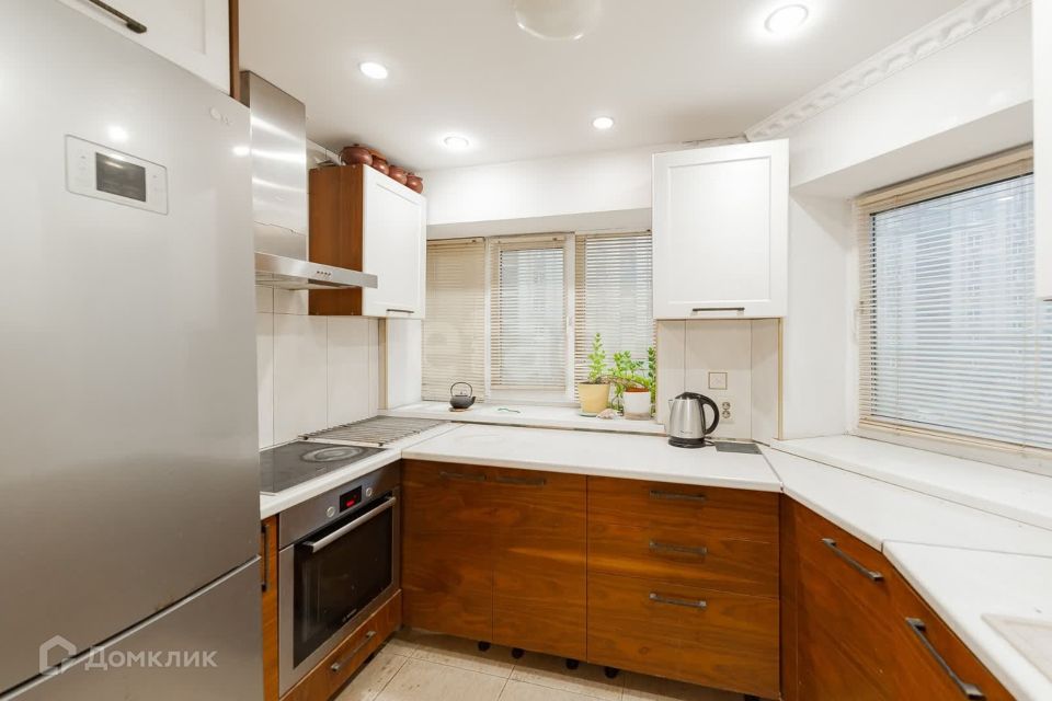 Продаётся 1-комнатная квартира, 53 м²