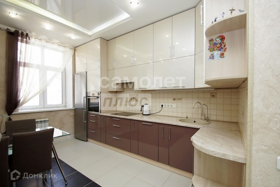 Продаётся 3-комнатная квартира, 112.1 м²