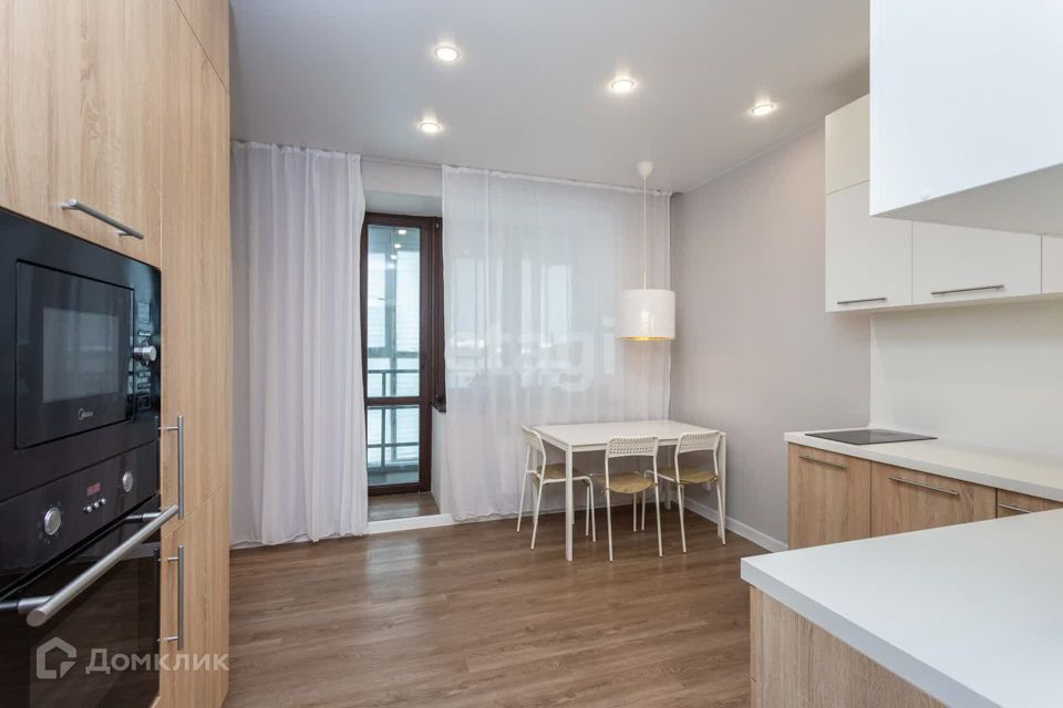 Продаётся 3-комнатная квартира, 94 м²